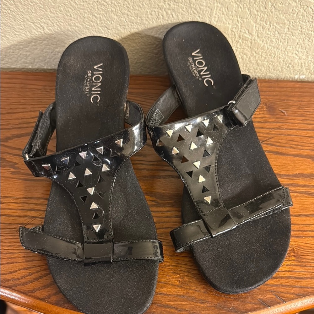 Vionic Black Sandals with Pyramid Studs wedge 9 Orthaheel